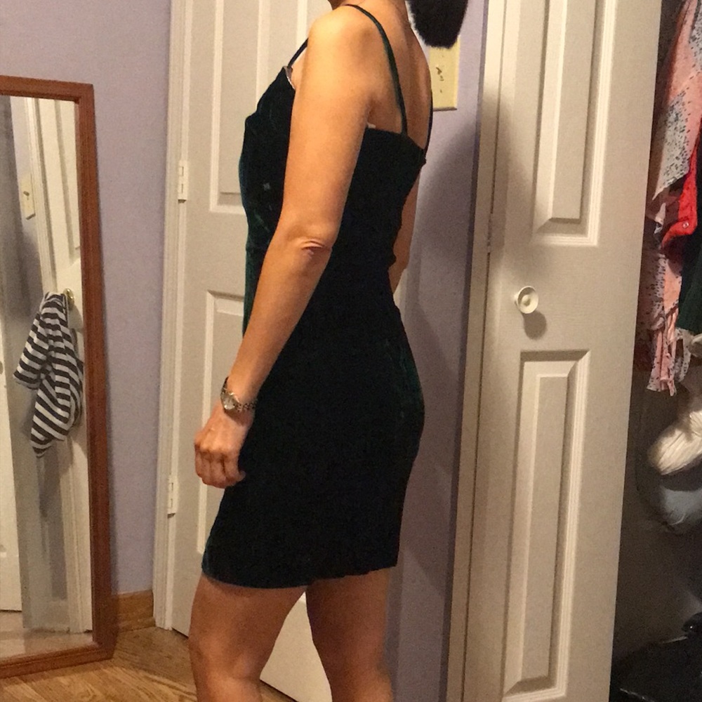 🔥Green Velvet Mini Dress - 5/6